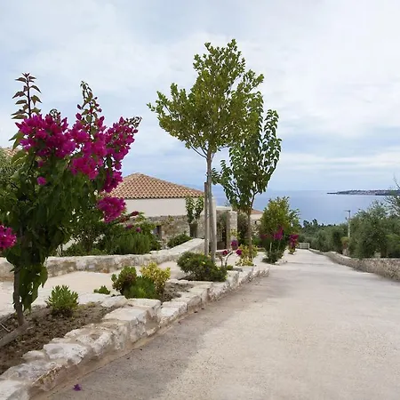 Hotel Camvillia Messinia