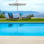 Camvillia Messinia Hotel Vounária
